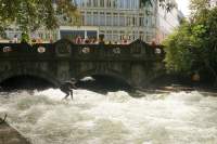 München Eisbach Surfer