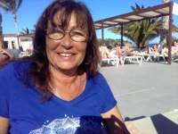Elke am Pool Handyfoto