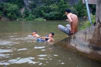 Tam Coc Bootstour Schwimmspaß